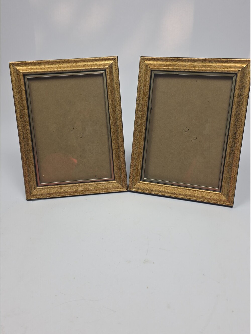 Picture Frame VTG Gold Composite Square Corner Design 2- 5x7